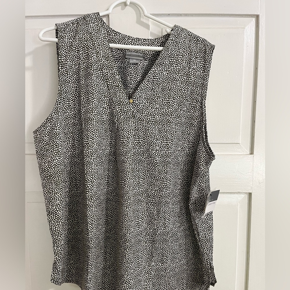 Liz Claiborne olive grove dots sleeveless dressy top. New with tags
